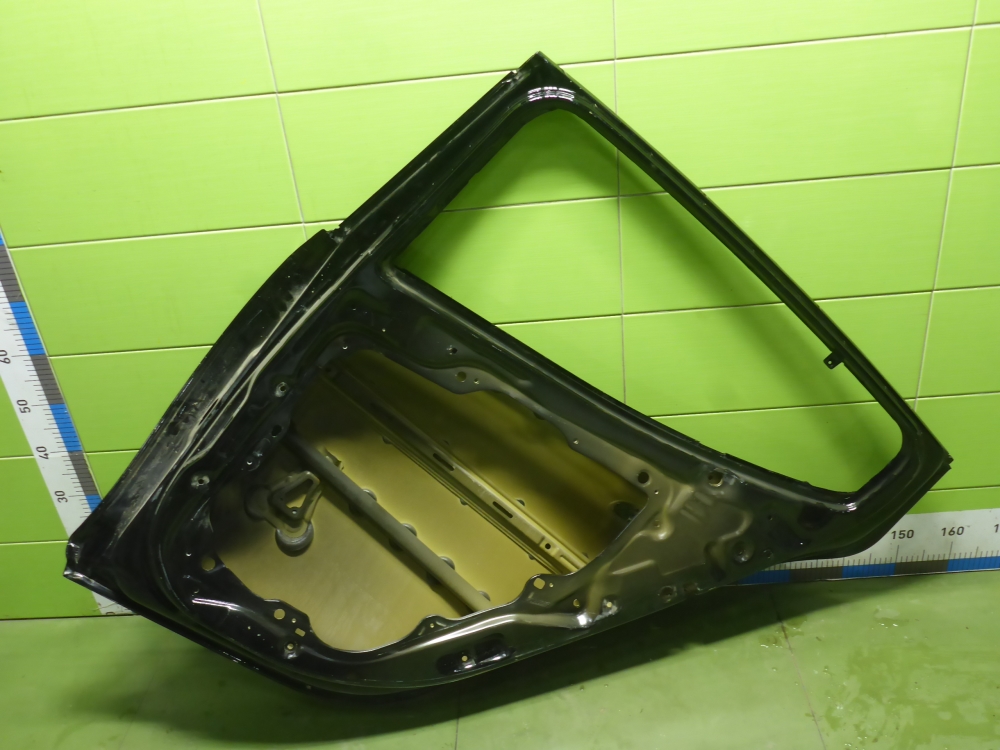 Дверь задняя левая