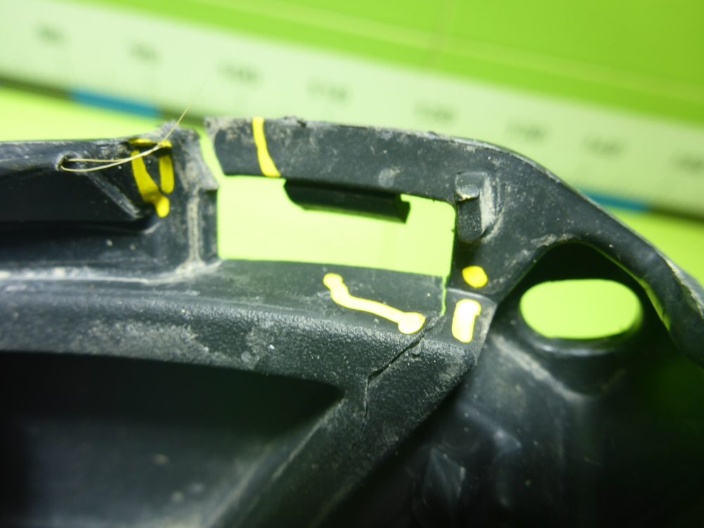 Решетка в бампер центральная