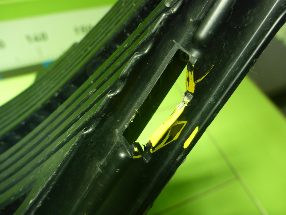 Решетка в бампер центральная