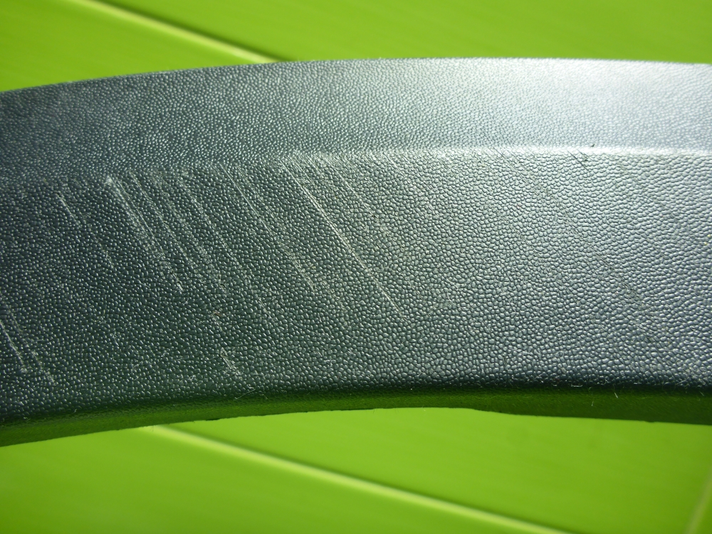 Накладка переднего крыла левого