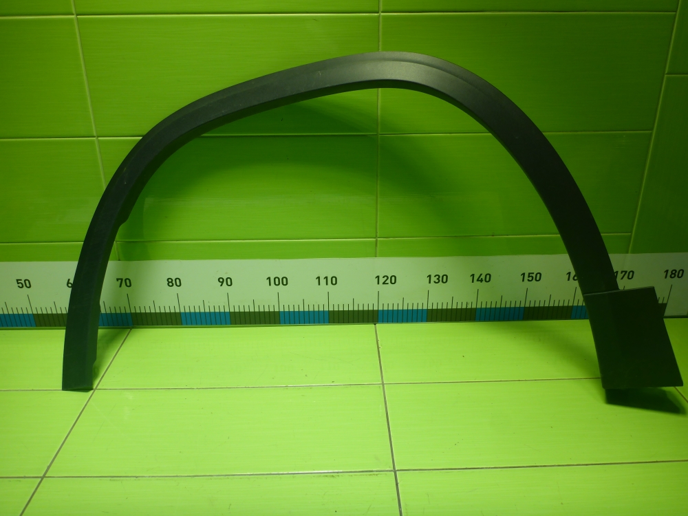 Накладка переднего крыла левого