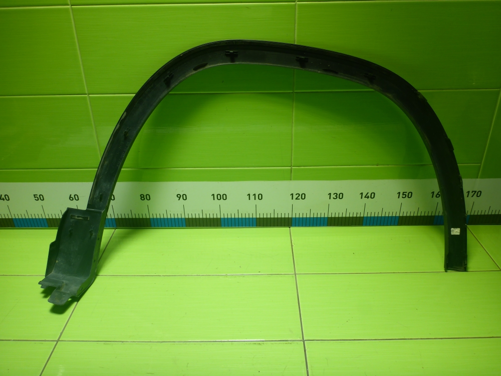 Накладка переднего крыла левого