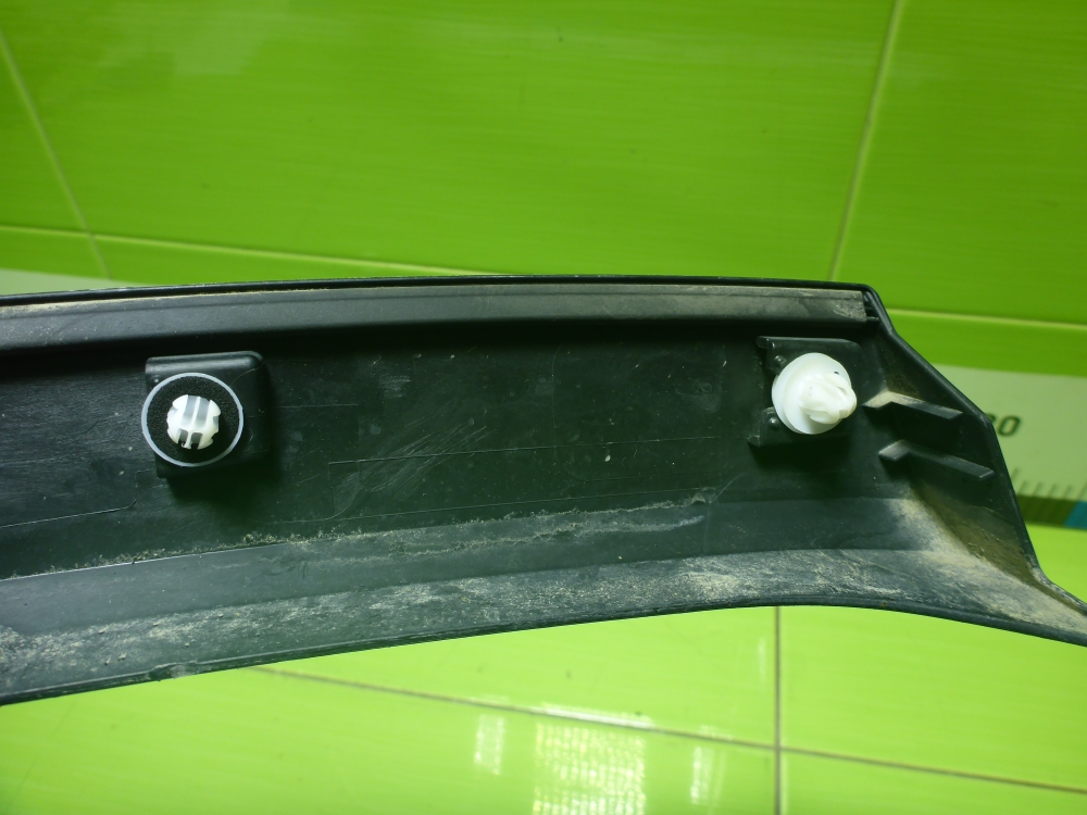 Накладка заднего крыла левого