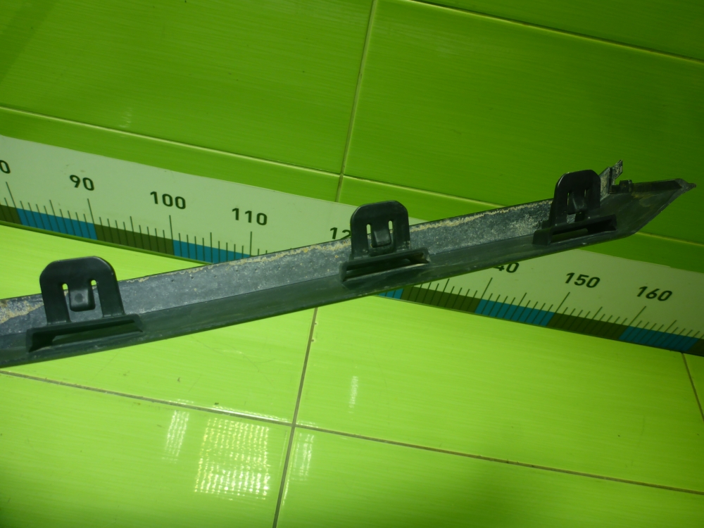 Накладка заднего крыла левого