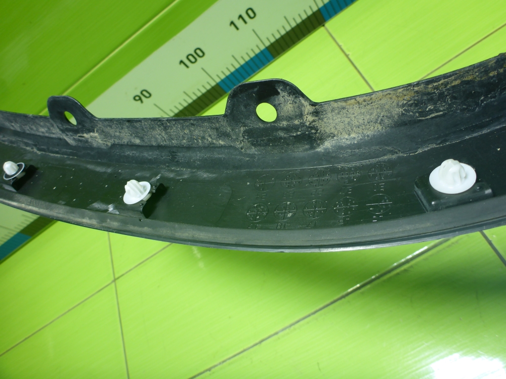 Накладка заднего крыла левого