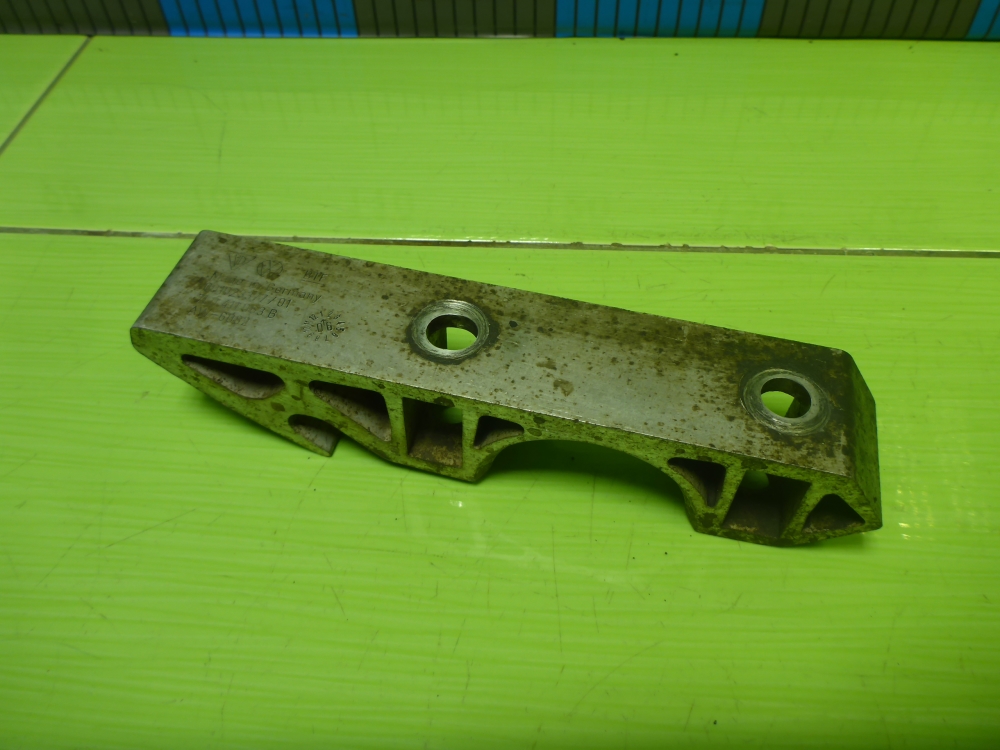 Кронштейн (сопут. товар)