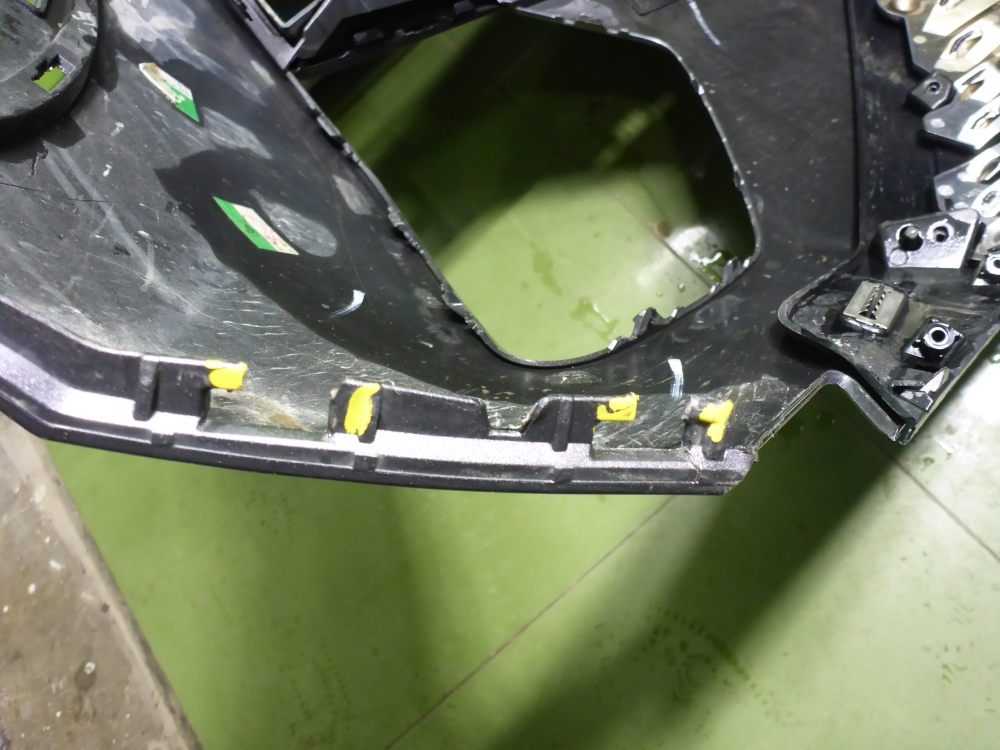 Бампер передний