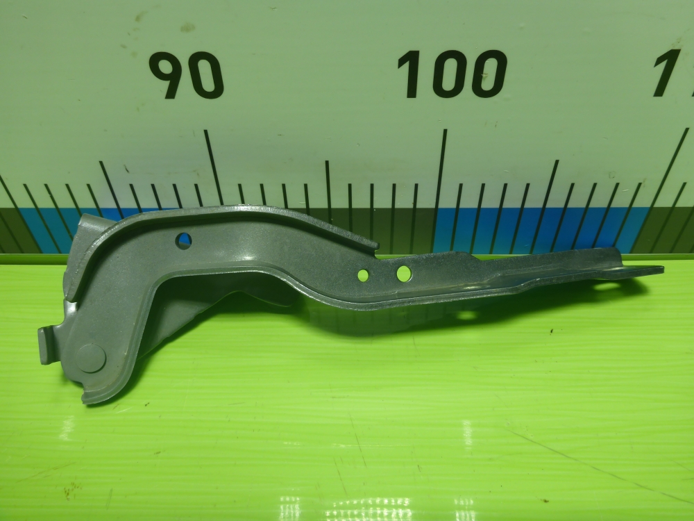 Петля капота правая