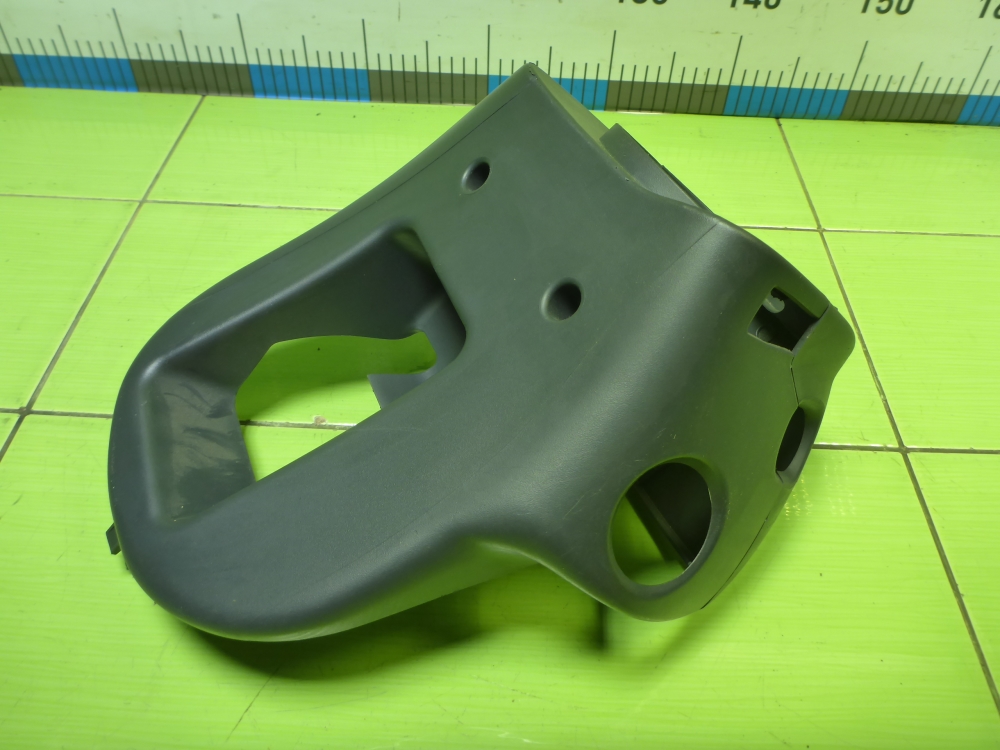 Кожух рулевой колонки