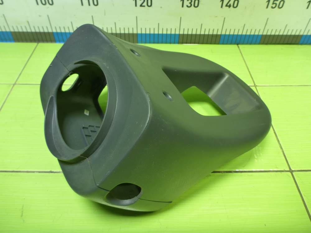 Кожух рулевой колонки