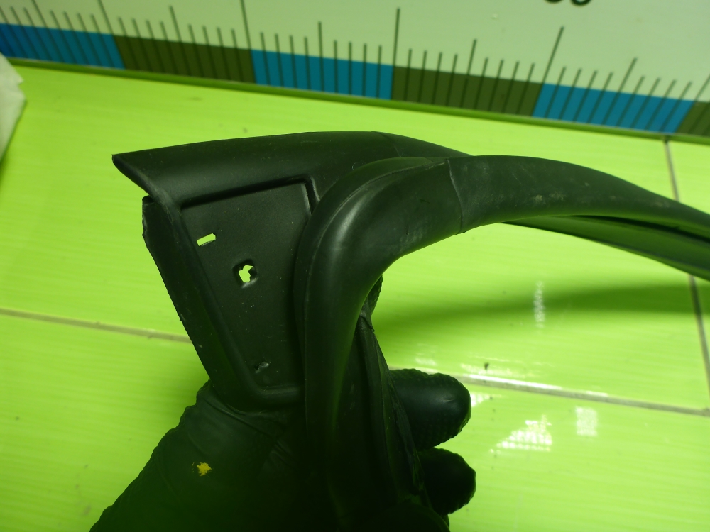 Уплотнитель двери