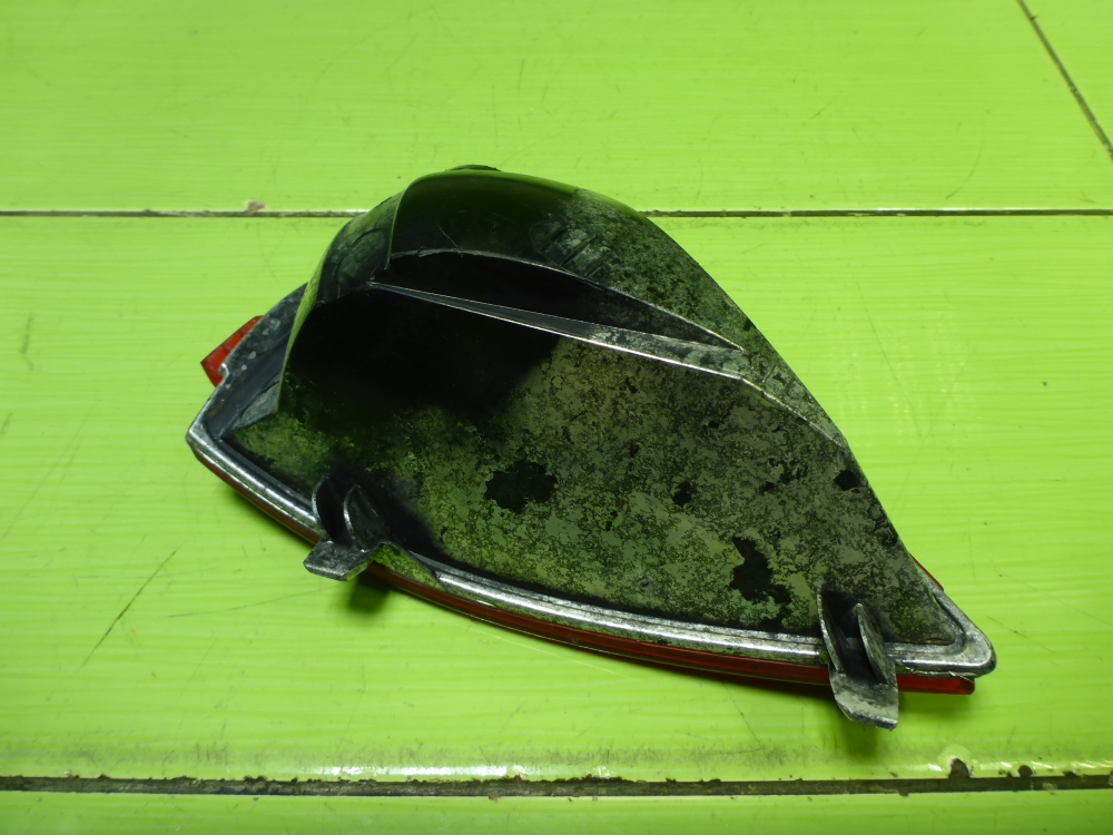 Фонарь задний в бампер левый