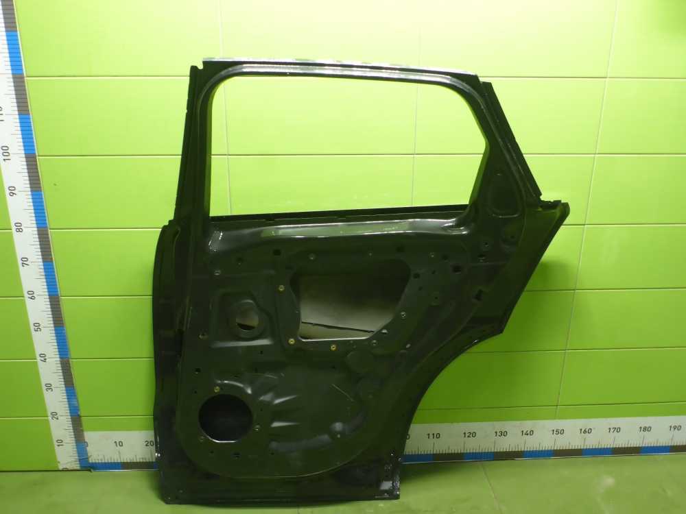 Дверь задняя правая