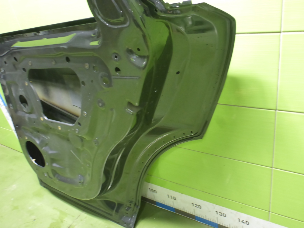 Дверь задняя правая