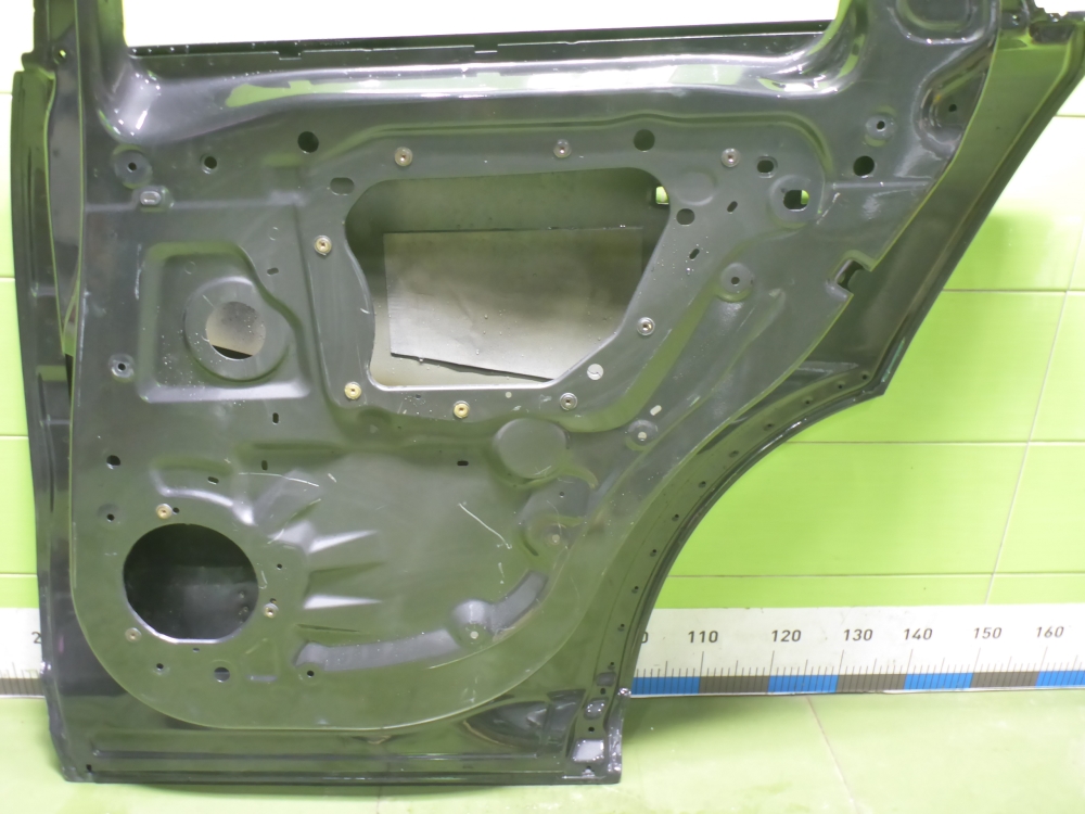 Дверь задняя правая