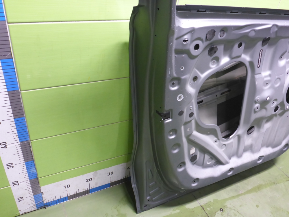 Дверь передняя левая