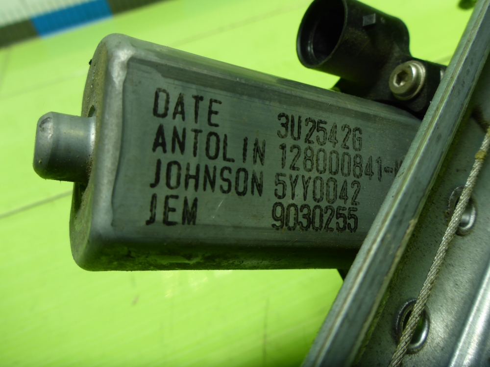 Стеклоподъемник электр. задний левый