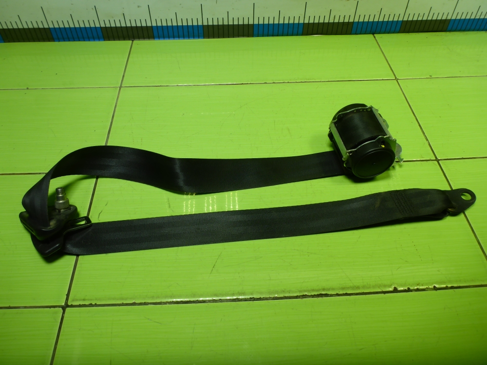 Ремень безопасности