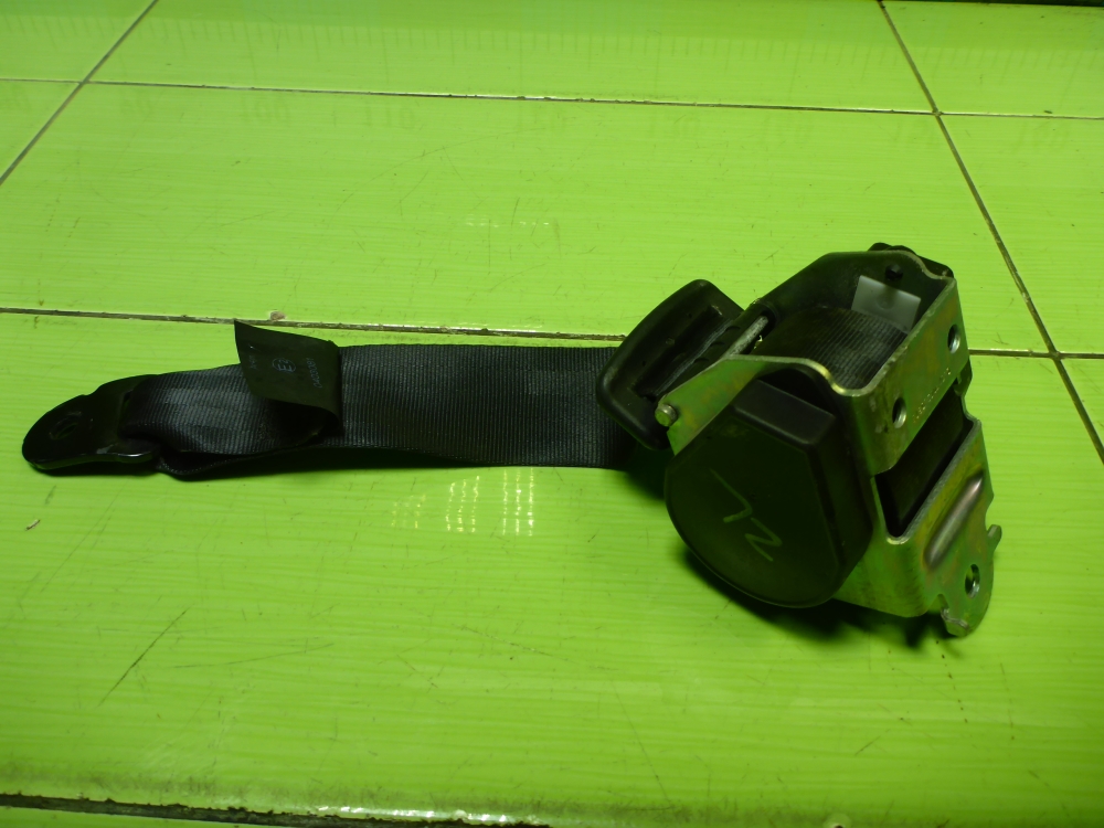 Ремень безопасности