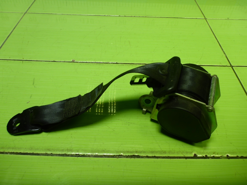 Ремень безопасности