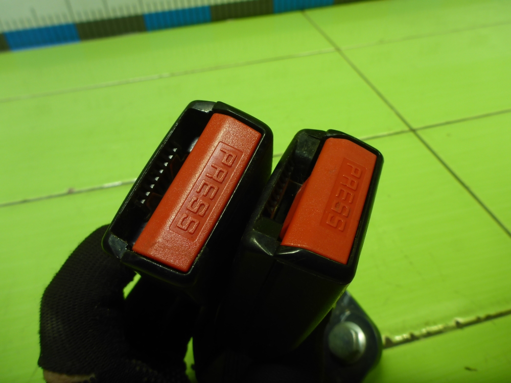 Ответная часть ремня безопасности