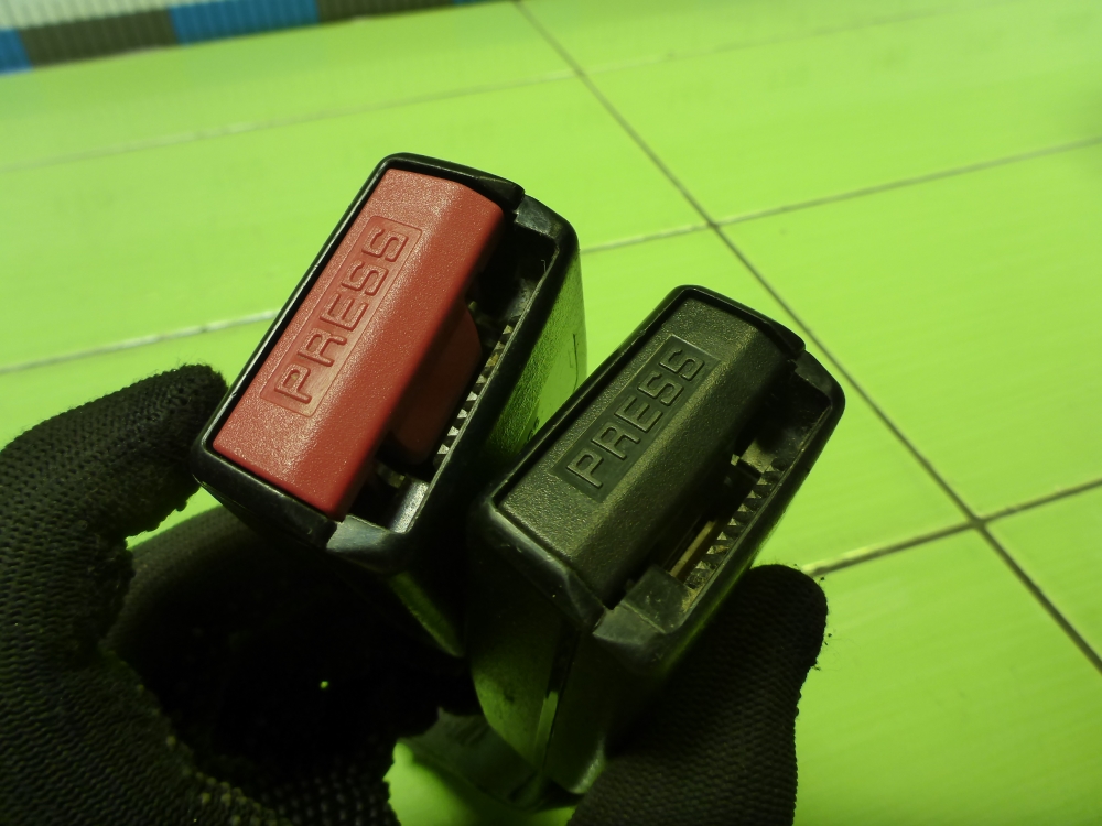 Ответная часть ремня безопасности