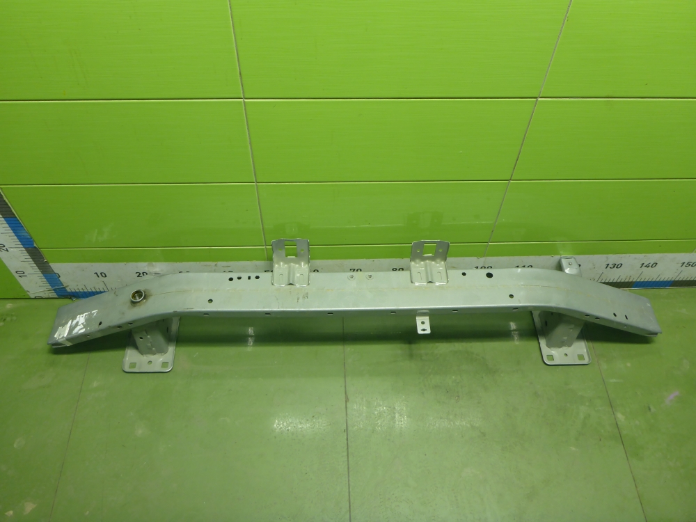 Усилитель переднего бампера