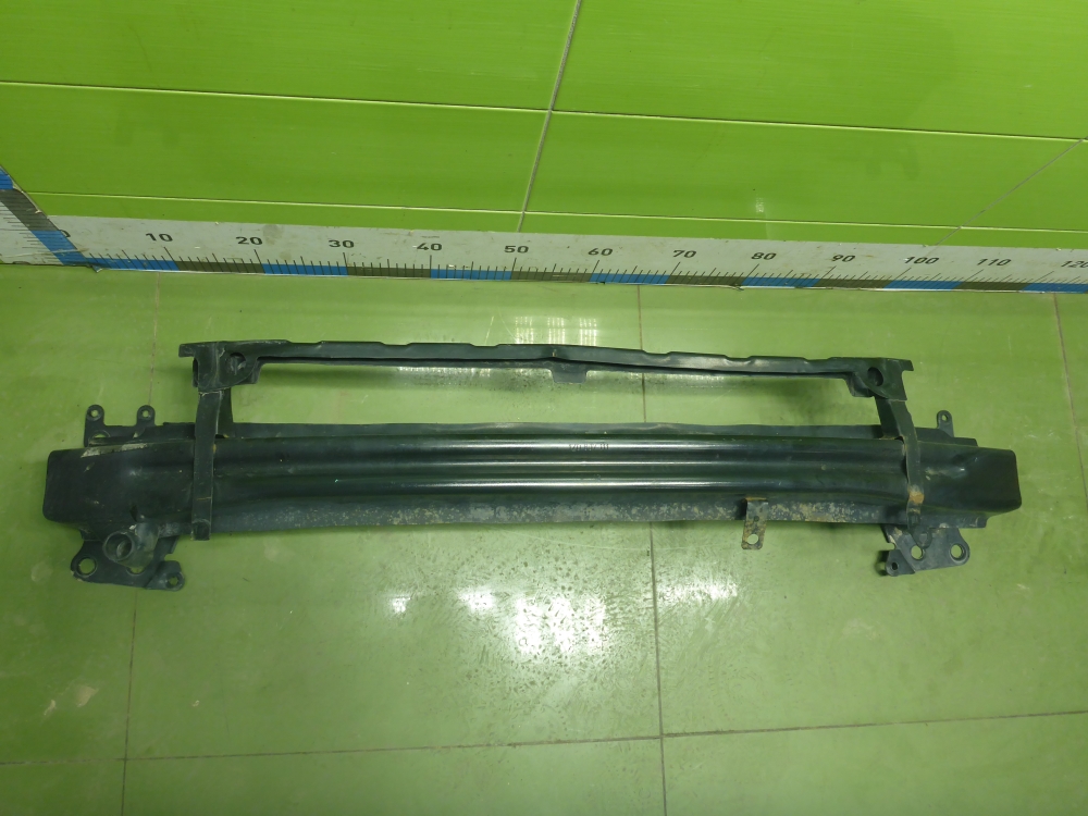 Усилитель переднего бампера