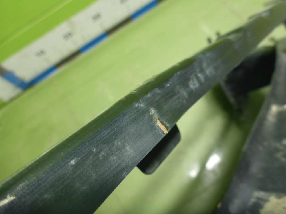 Усилитель переднего бампера