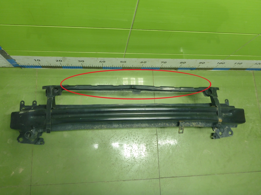 Усилитель переднего бампера