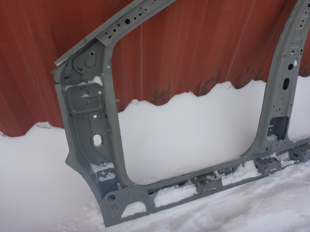 Кузовной элемент