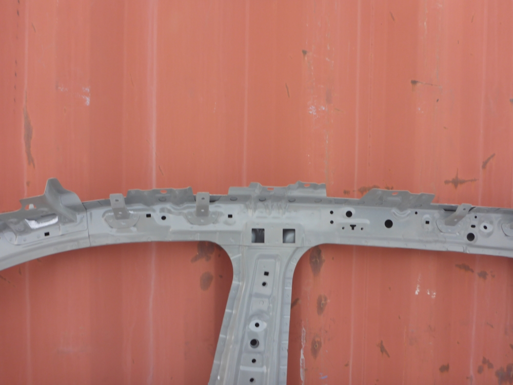 Кузовной элемент