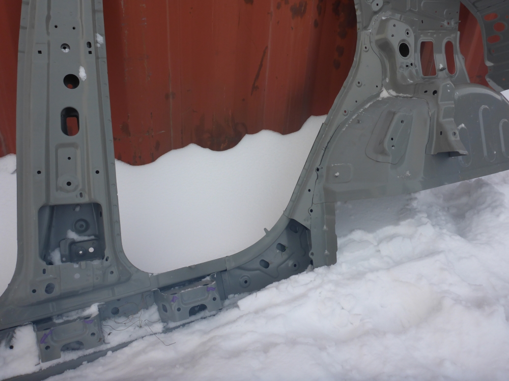 Кузовной элемент