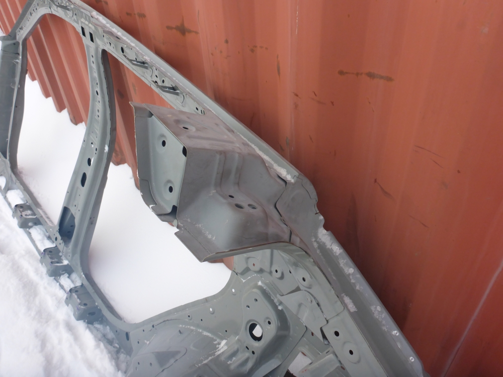 Кузовной элемент