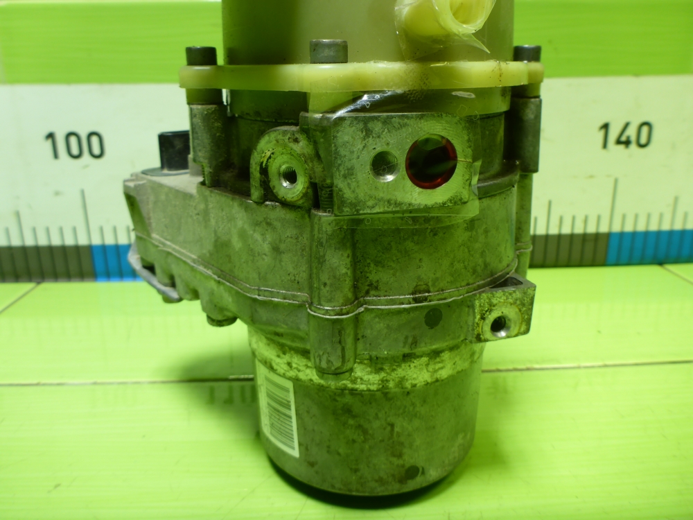 Насос ГУР (гидроусилитель руля)