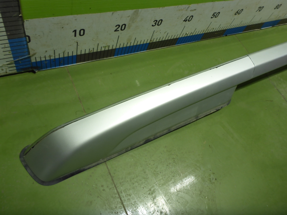 Рейлинг (релинг) правый (планка на крышу)