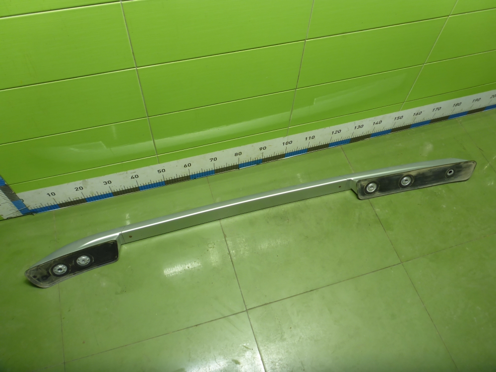 Рейлинг (релинг) правый (планка на крышу)