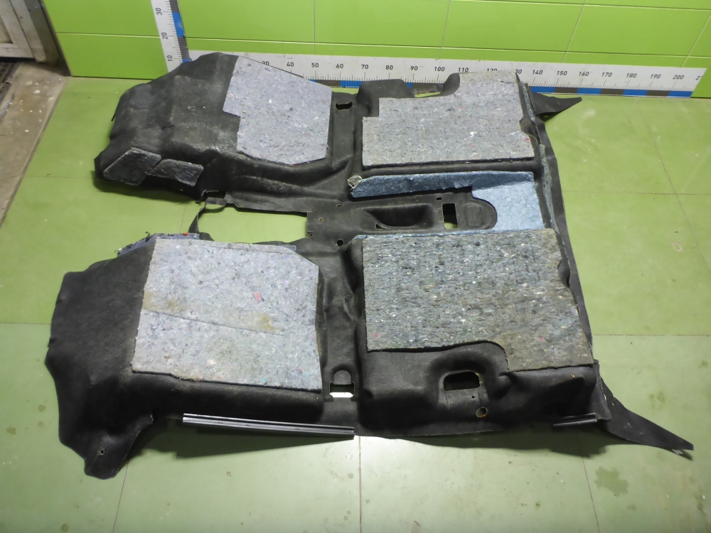 Покрытие напольное (ковролин)