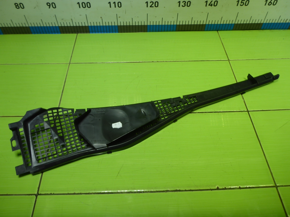 Решетка стеклоочистителей (Жабо)