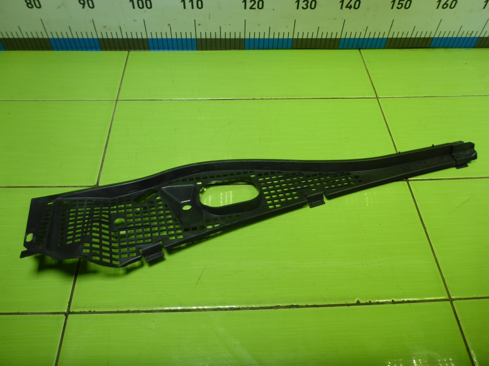 Решетка стеклоочистителей (Жабо)