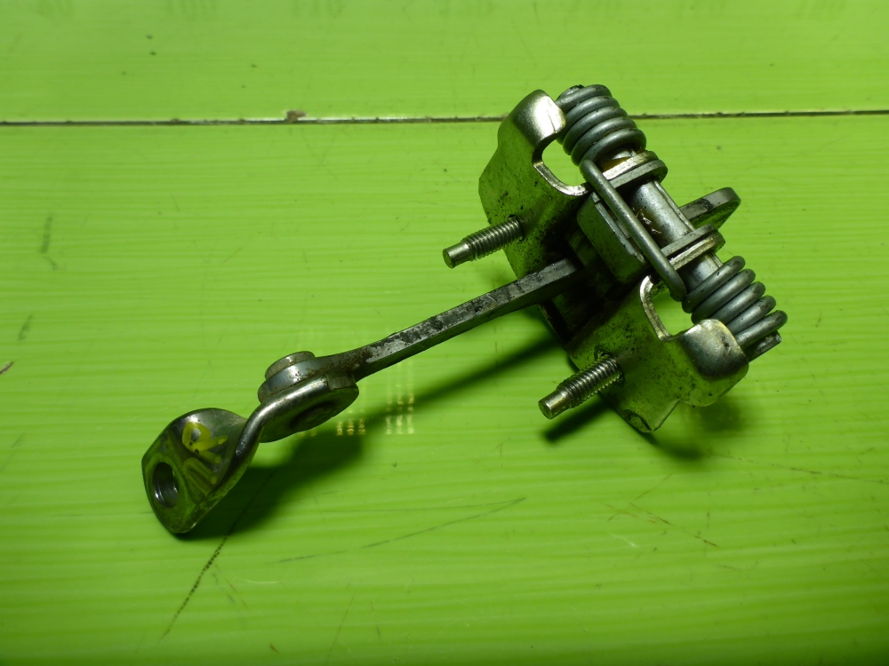 Ограничитель двери