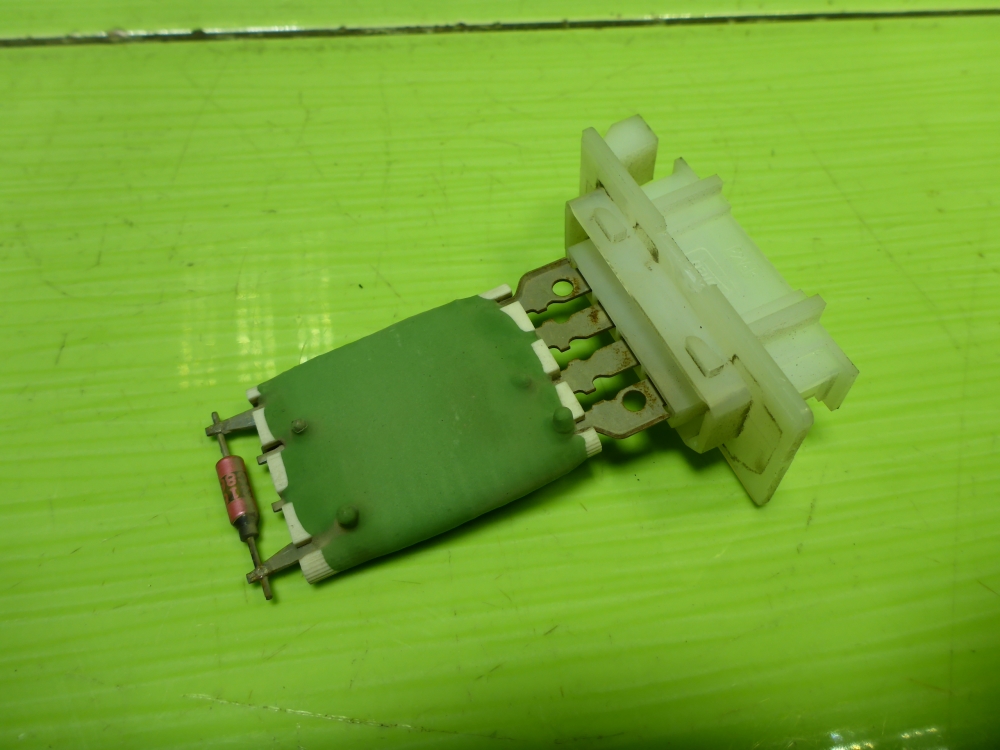 Резистор отопителя