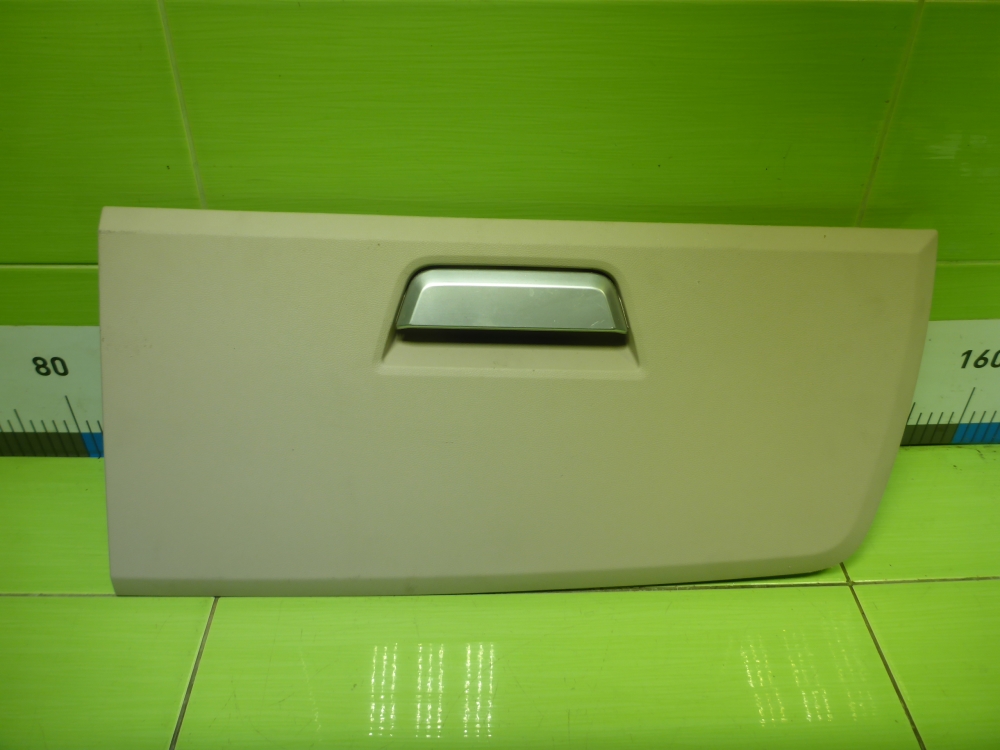 Крышка бардачка