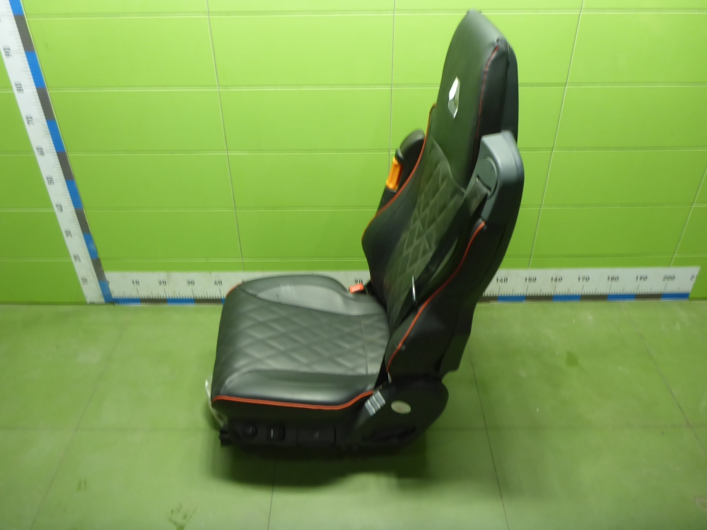 Сиденье салонное