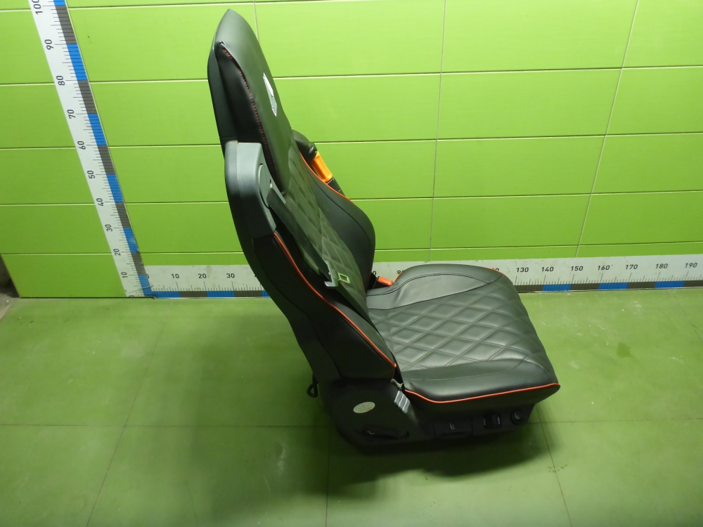 Сиденье салонное