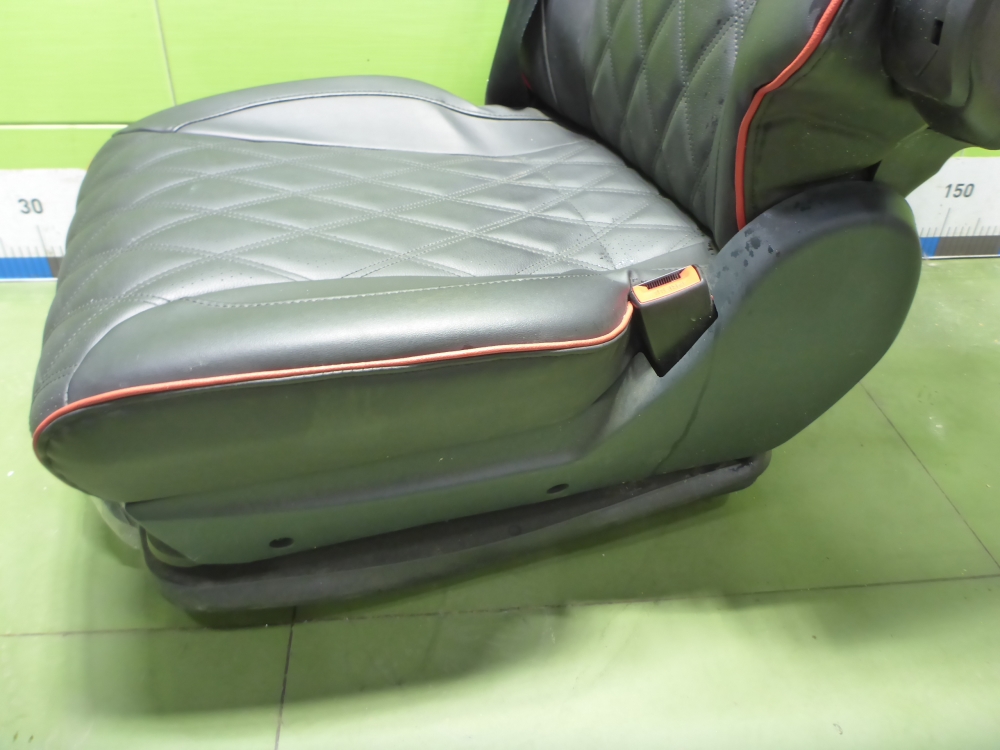 Сиденье салонное