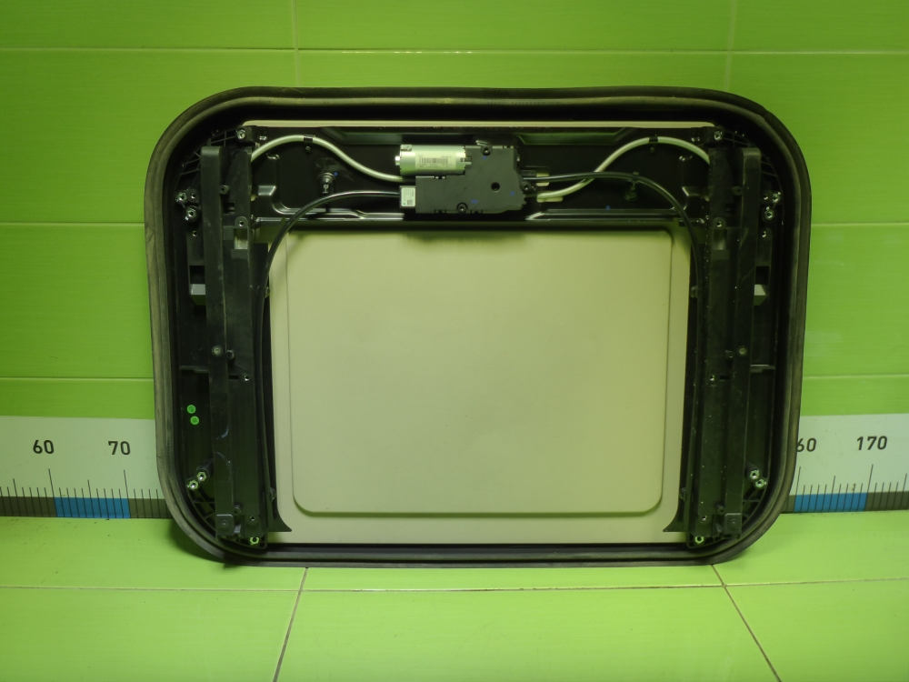 Люк в сборе электрический