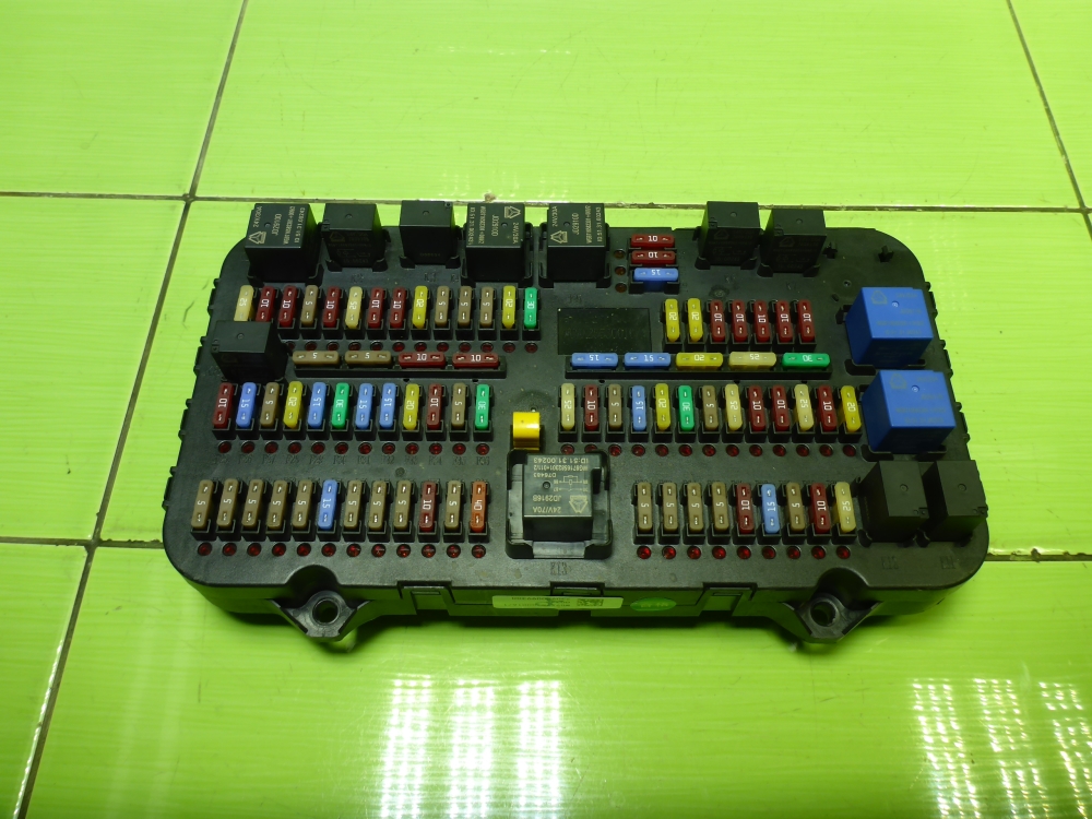 Блок предохранителей