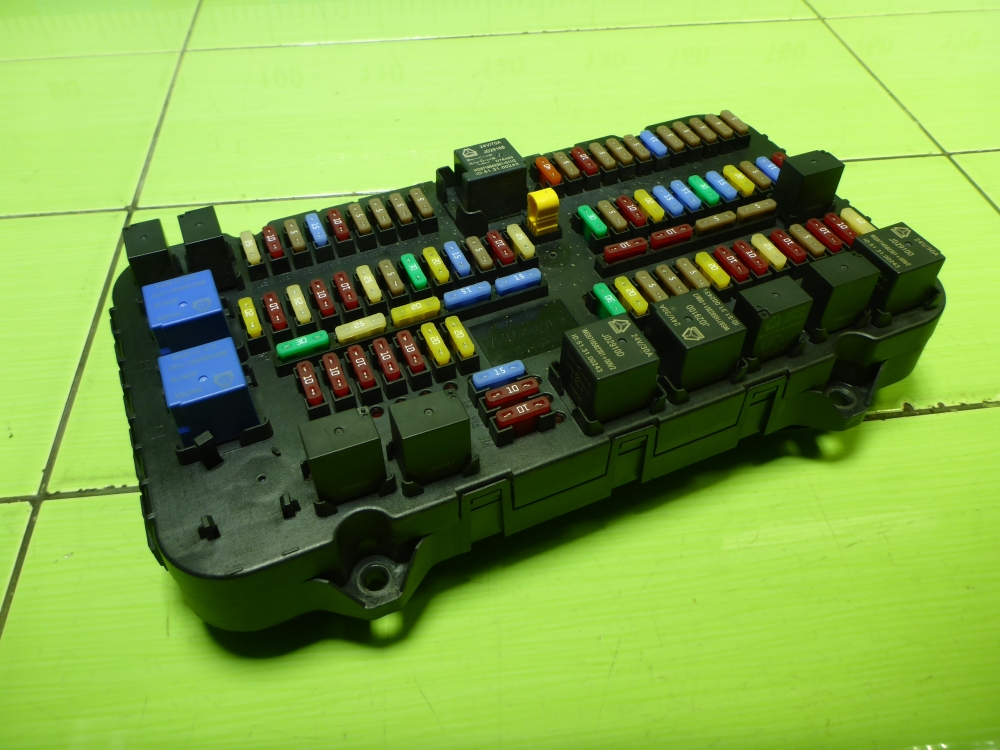 Блок предохранителей