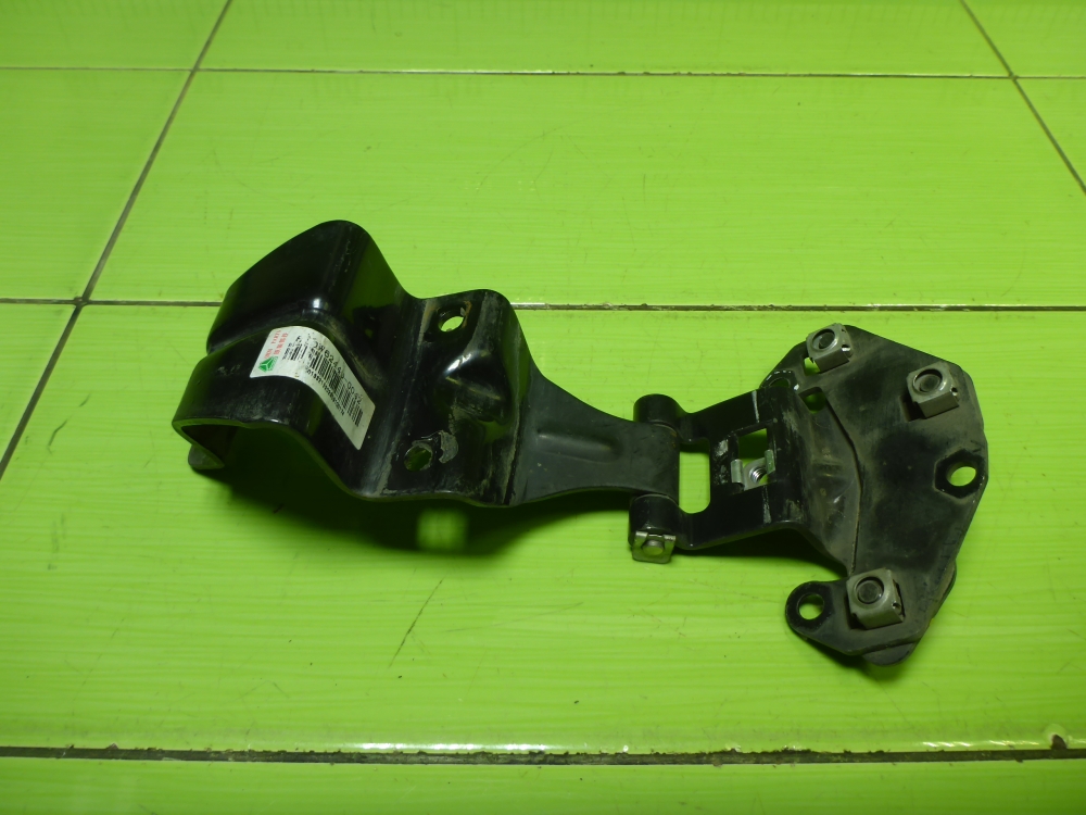 Петля капота левая для C7H 2020>